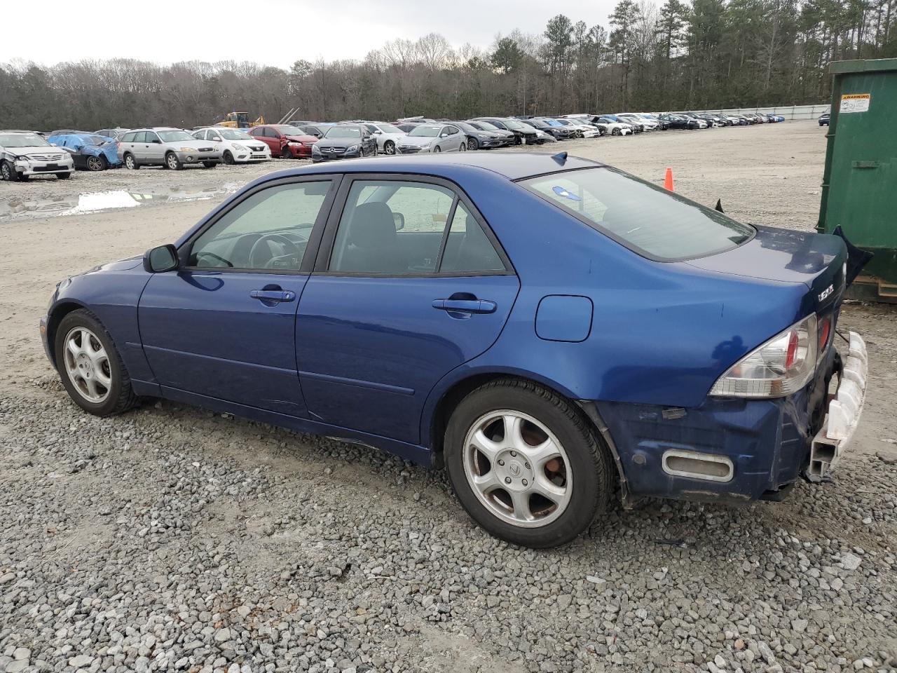 2001 Lexus IS - Image 2