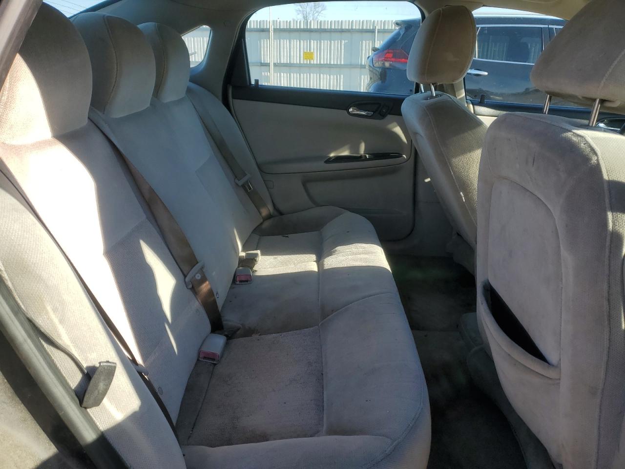 2011 Chevrolet Impala - Image 10