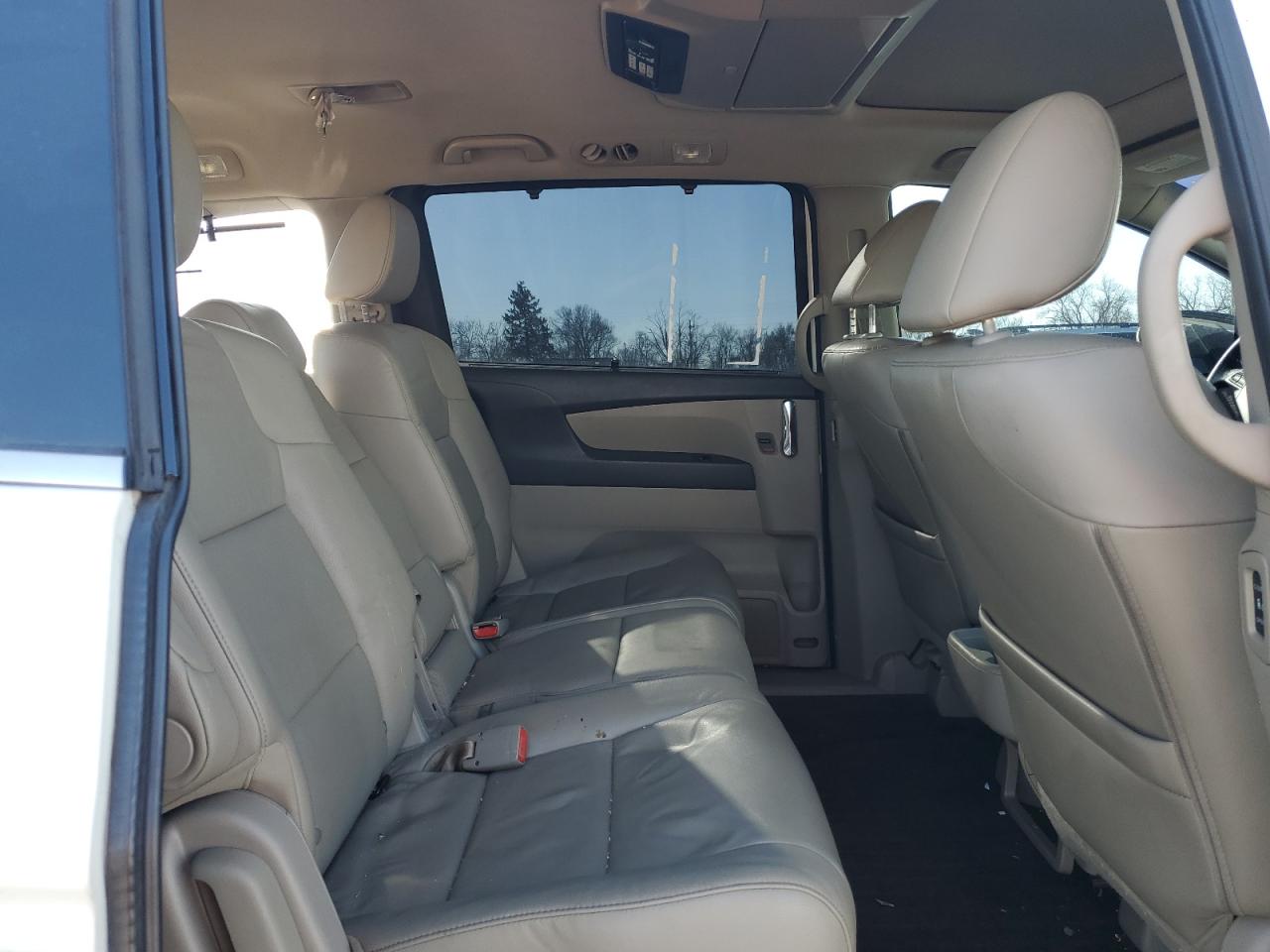 2014 Honda Odyssey - Image 11
