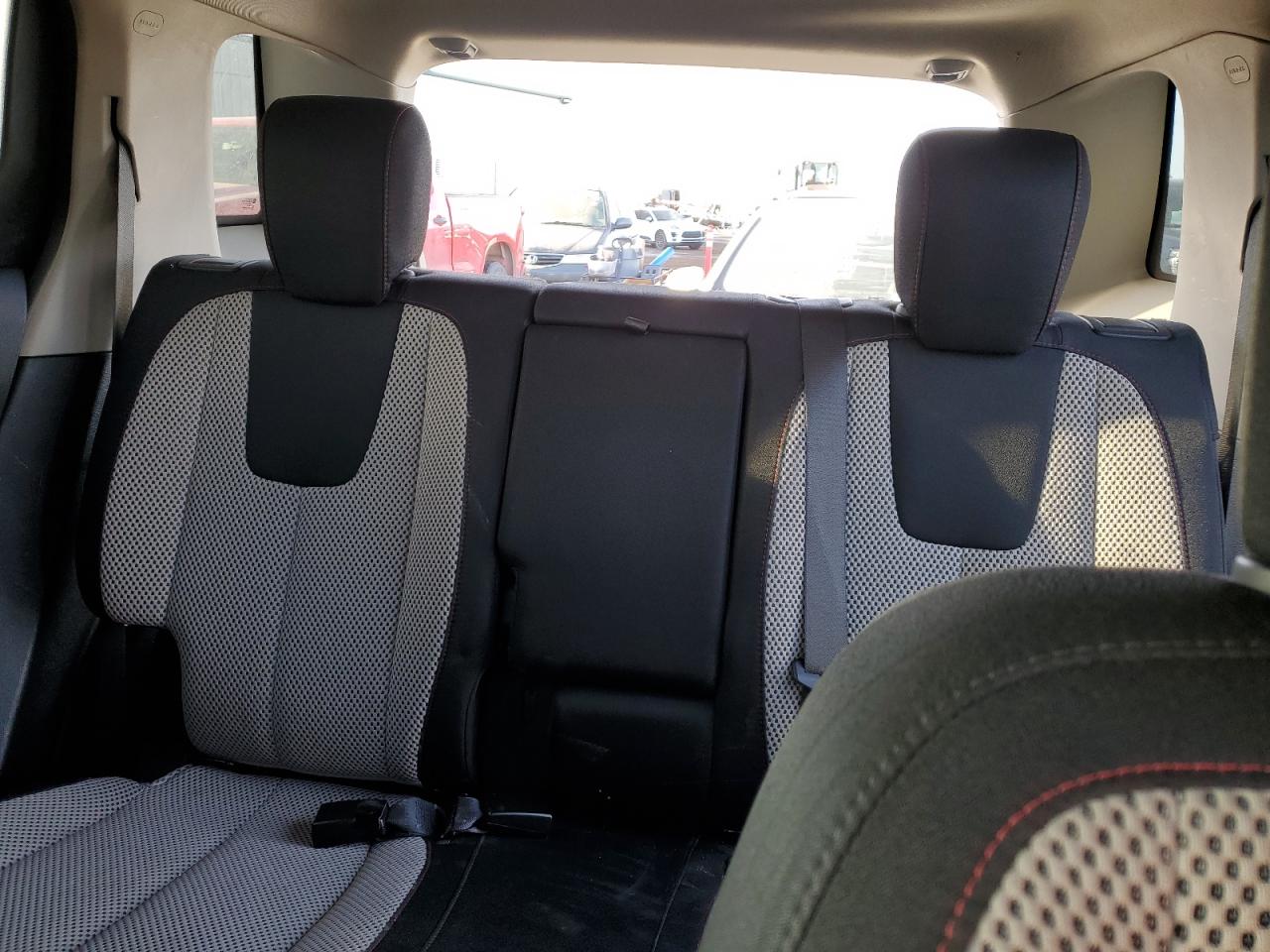 2014 GMC Terrain - Image 10