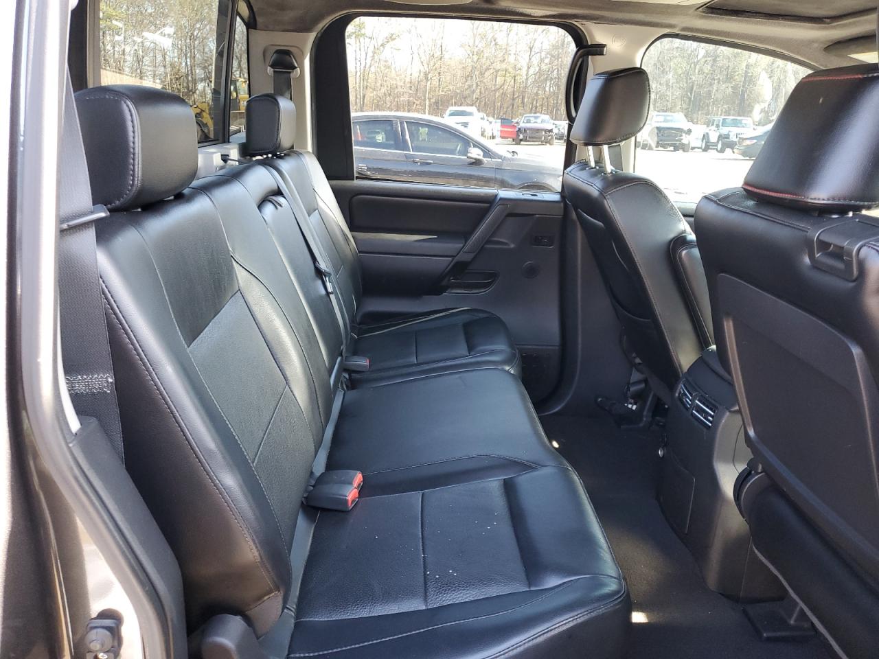 2008 Nissan Titan - Image 10