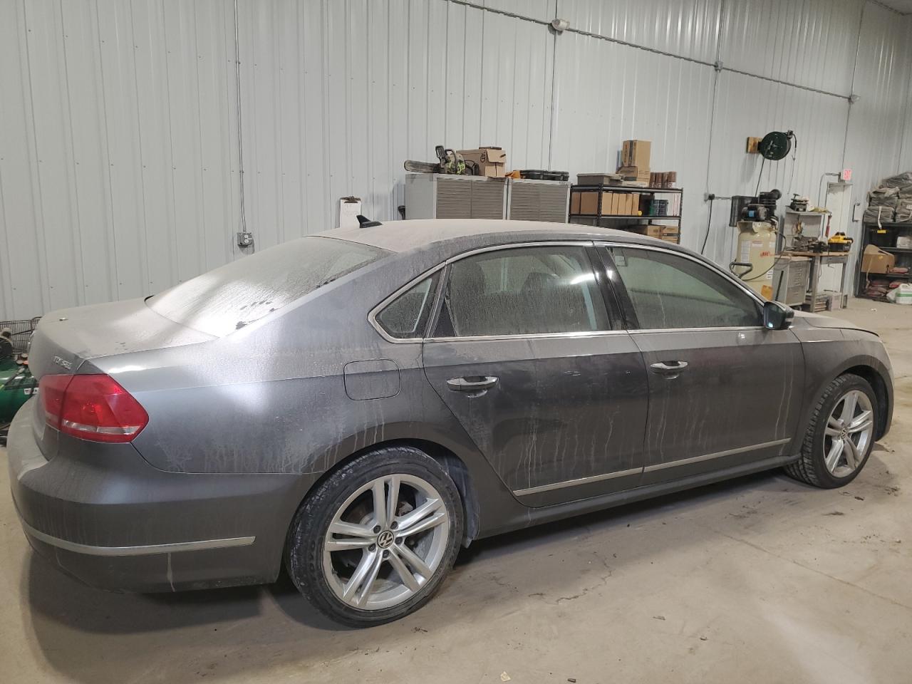 VIN 1VWCN7A32EC016820 2014 VOLKSWAGEN PASSAT no.3