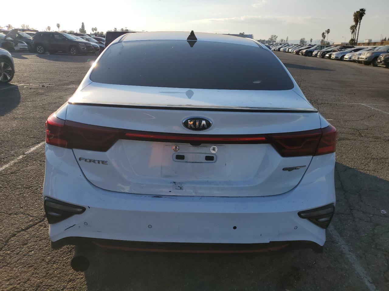 2021 Kia Forte - Image 6