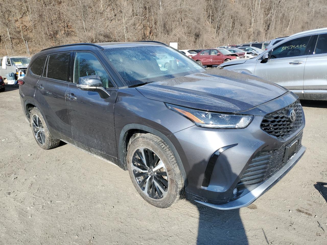 2021 Toyota Highlander - Image 4