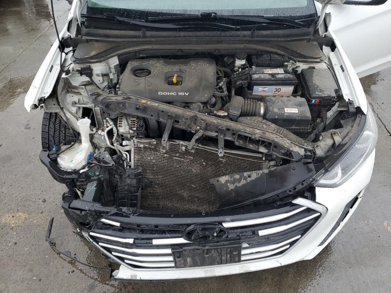 2018 Hyundai Elantra - Image 11