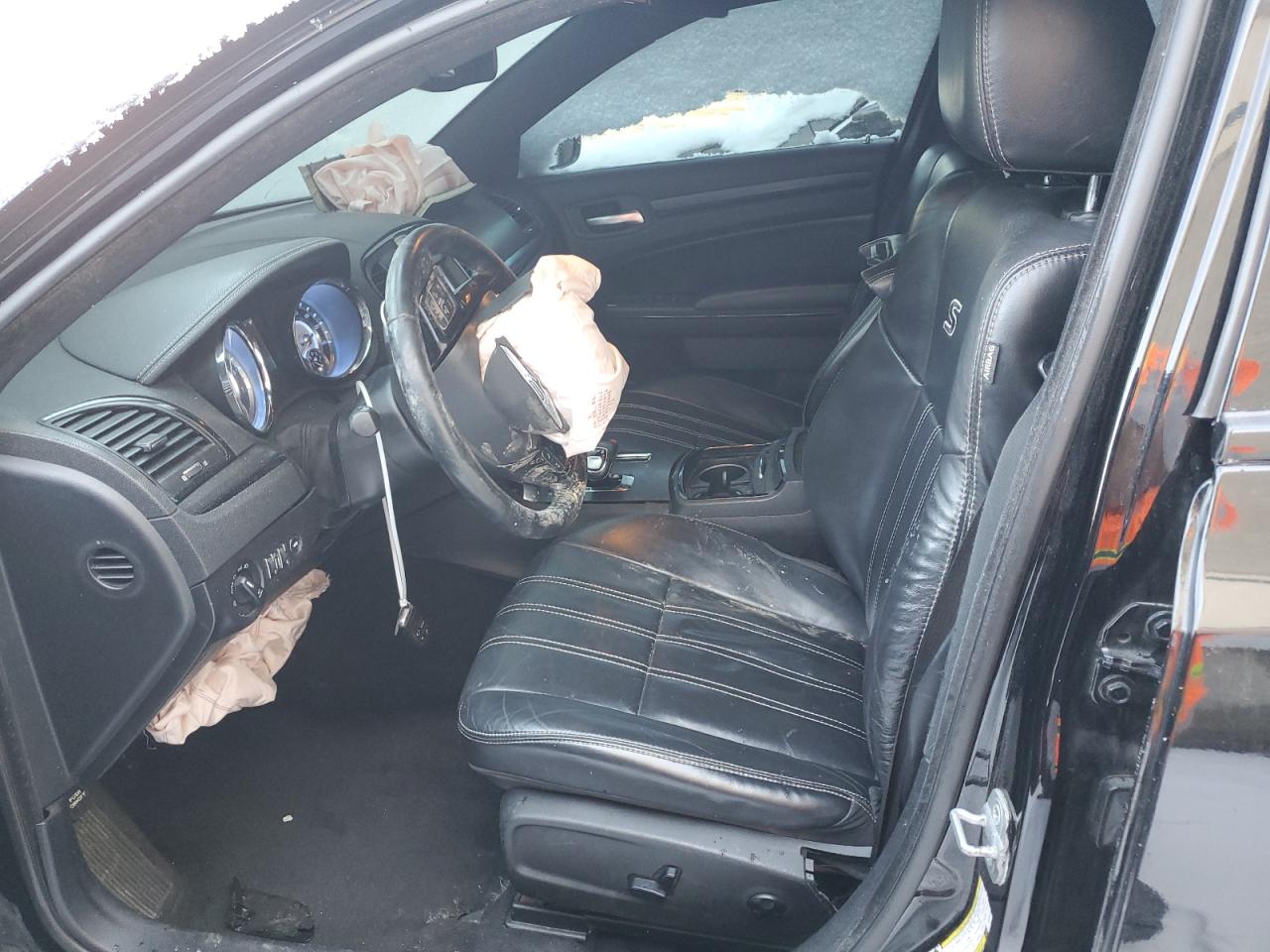 2014 Chrysler 300 - Image 7