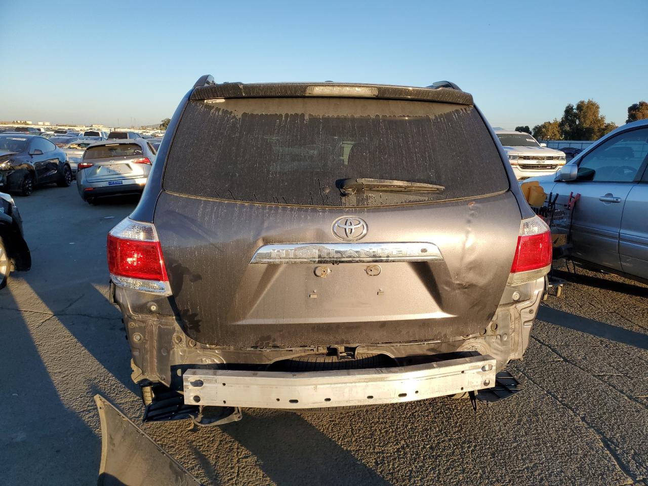 2012 Toyota Highlander - Image 6