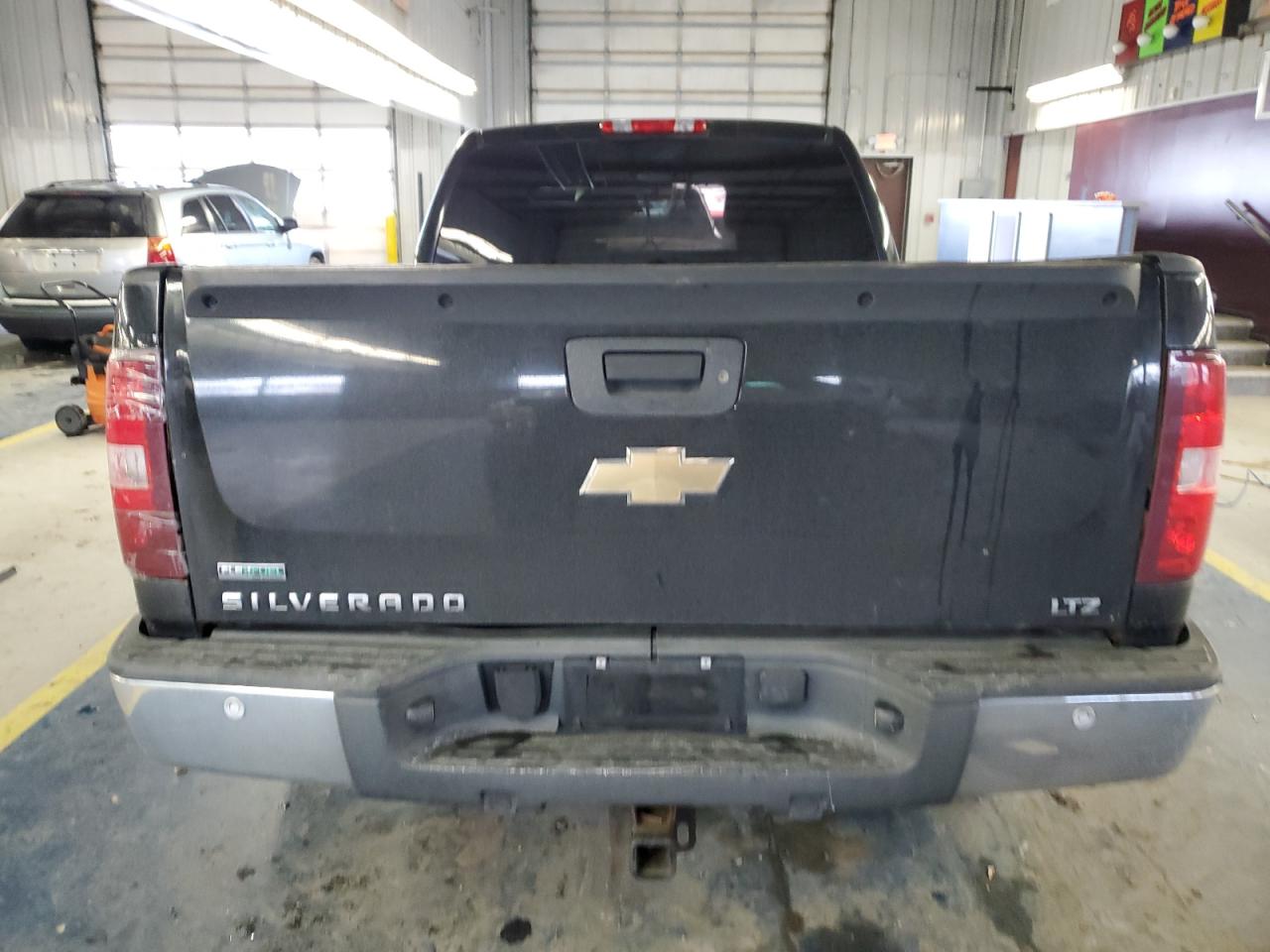 2011 Chevrolet Silverado - Image 6