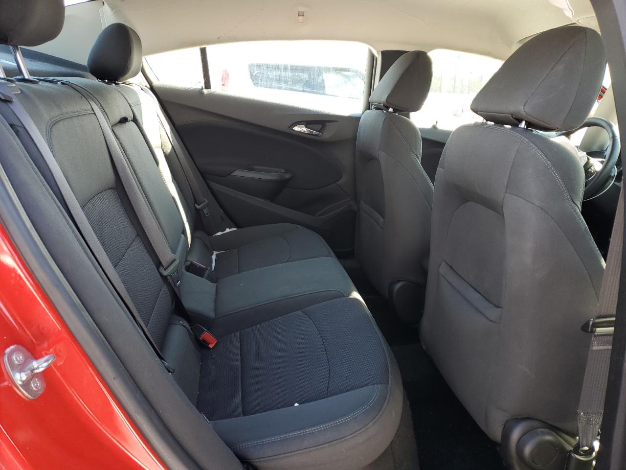 2017 Chevrolet Cruze - Image 11
