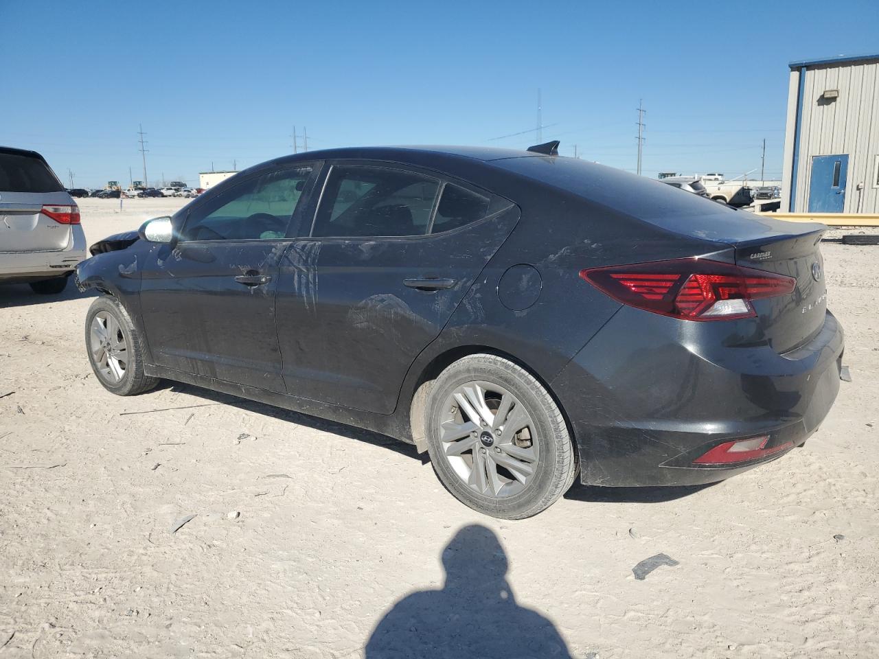 2020 Hyundai Elantra - Image 2