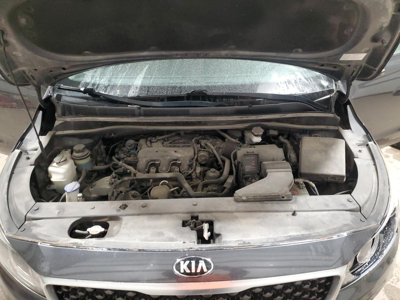 2015 Kia Sedona - Image 13