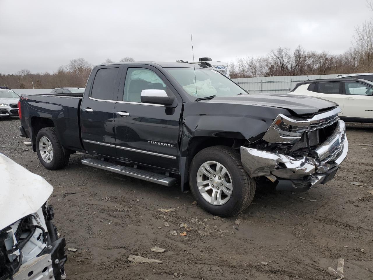 2016 Chevrolet Silverado - Image 4