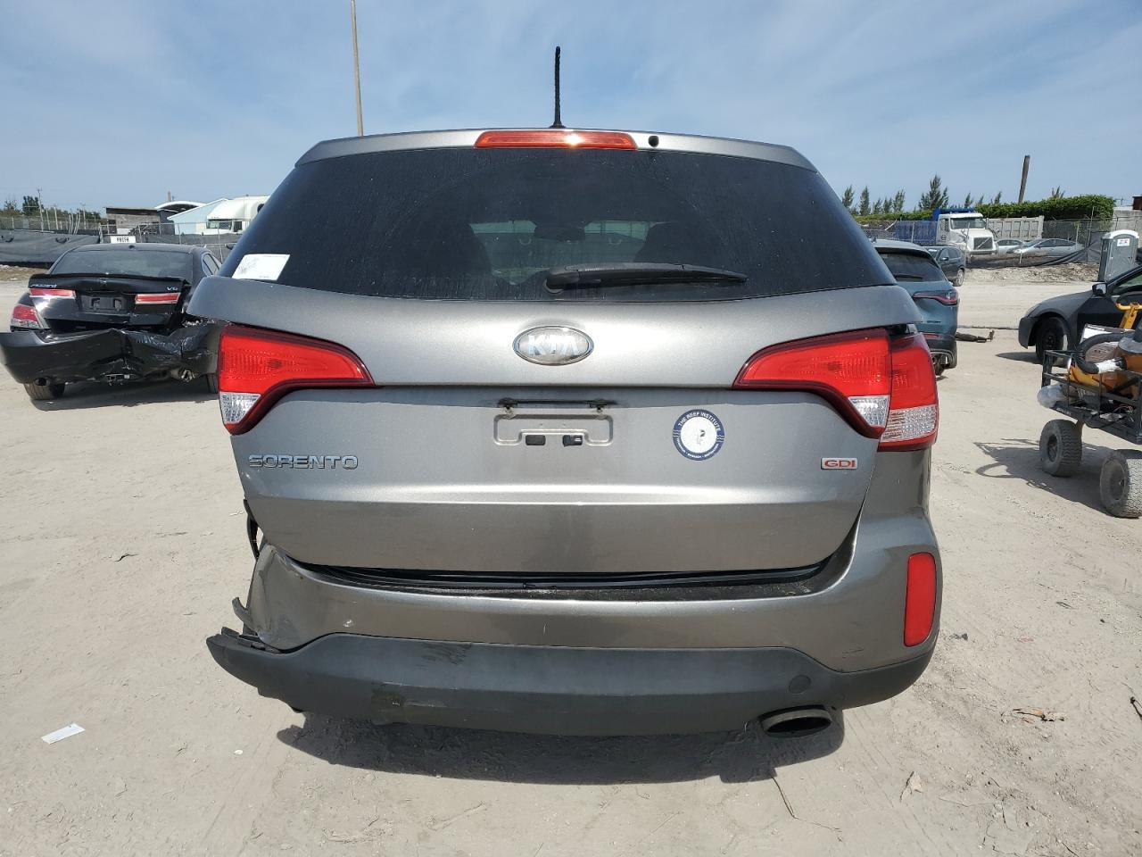 2014 Kia Sorento - Image 6