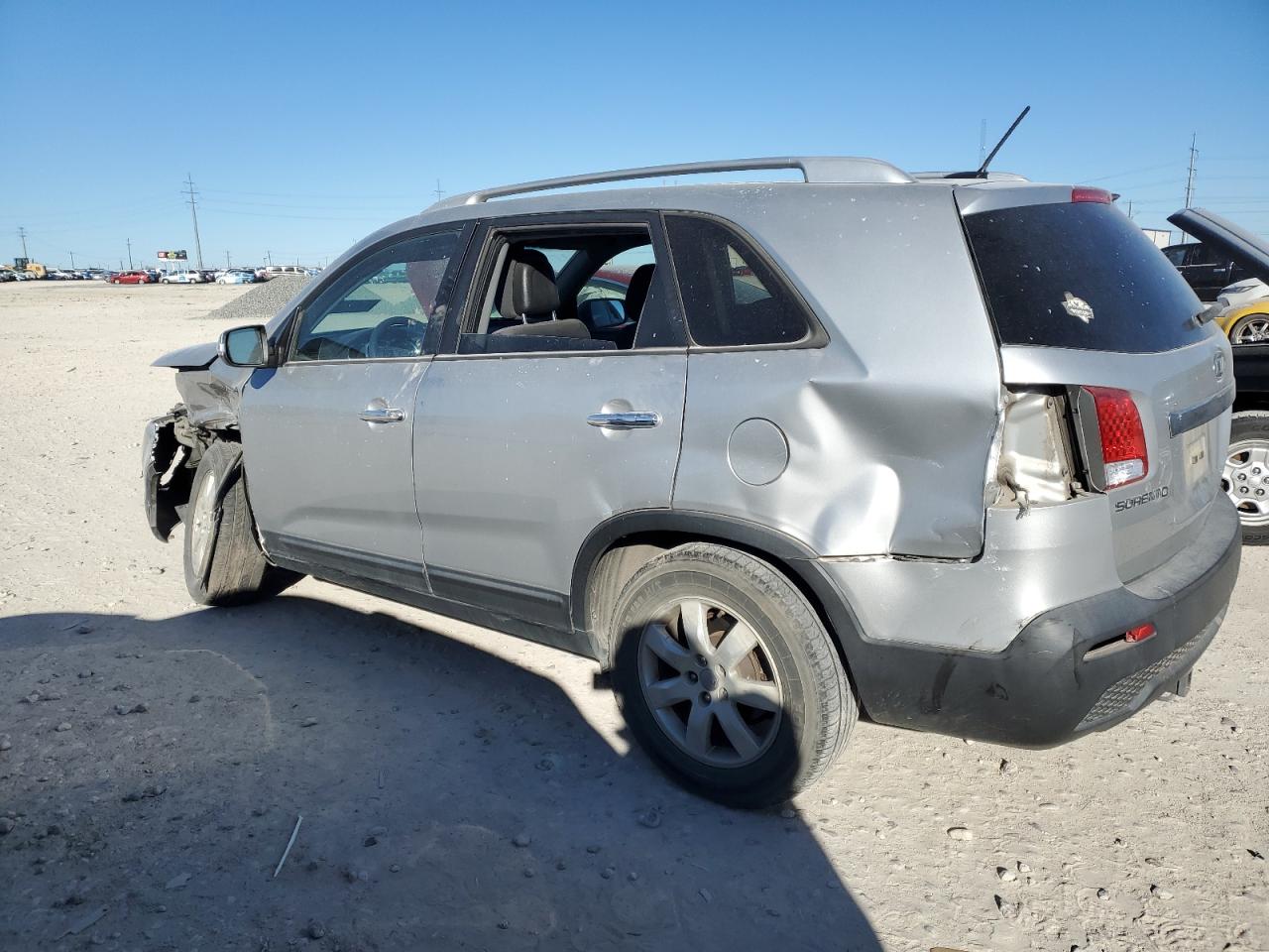 2012 Kia Sorento - Image 2
