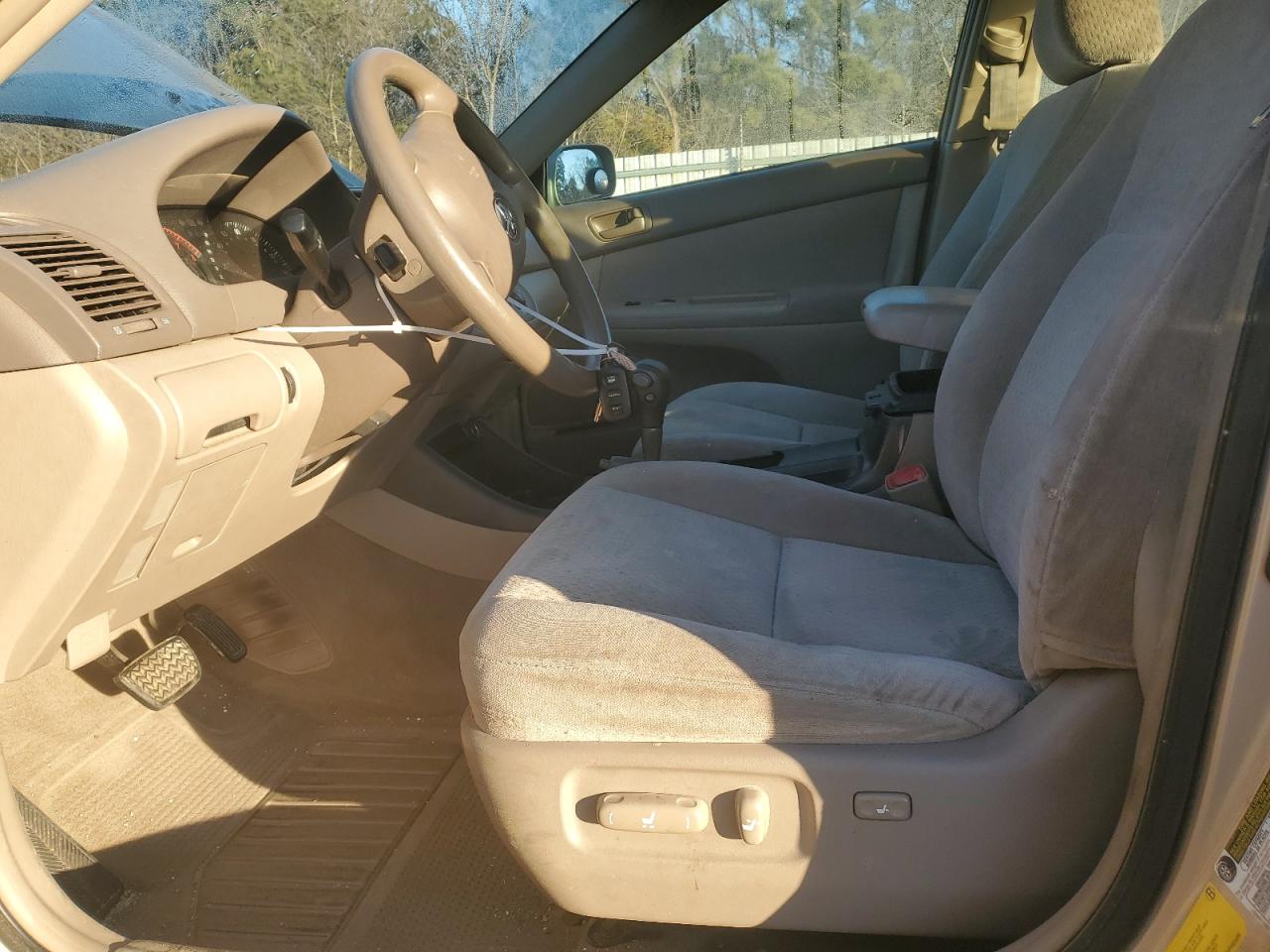 2004 Toyota Camry - Image 7