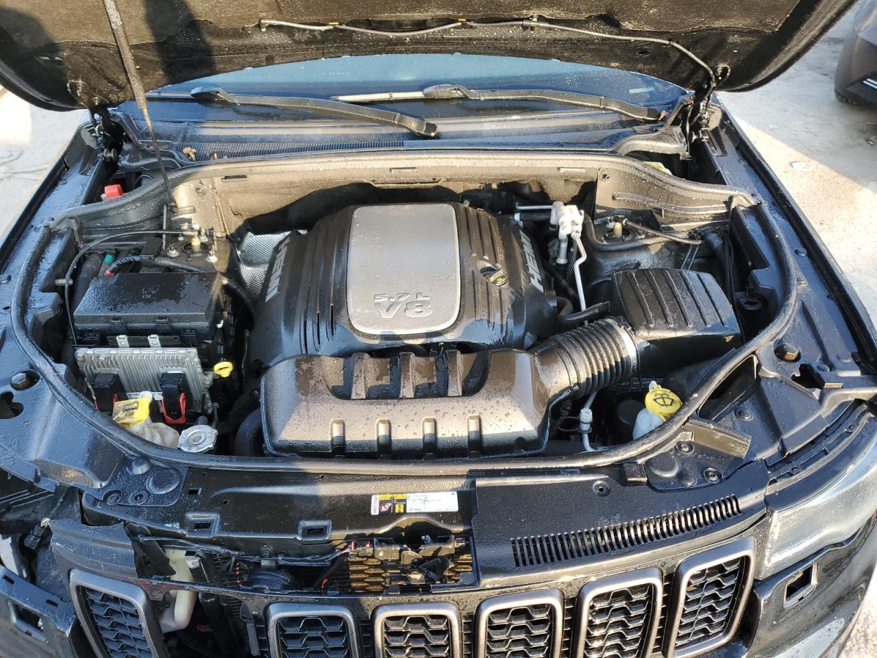 2018 Jeep Grand Cherokee - Image 12