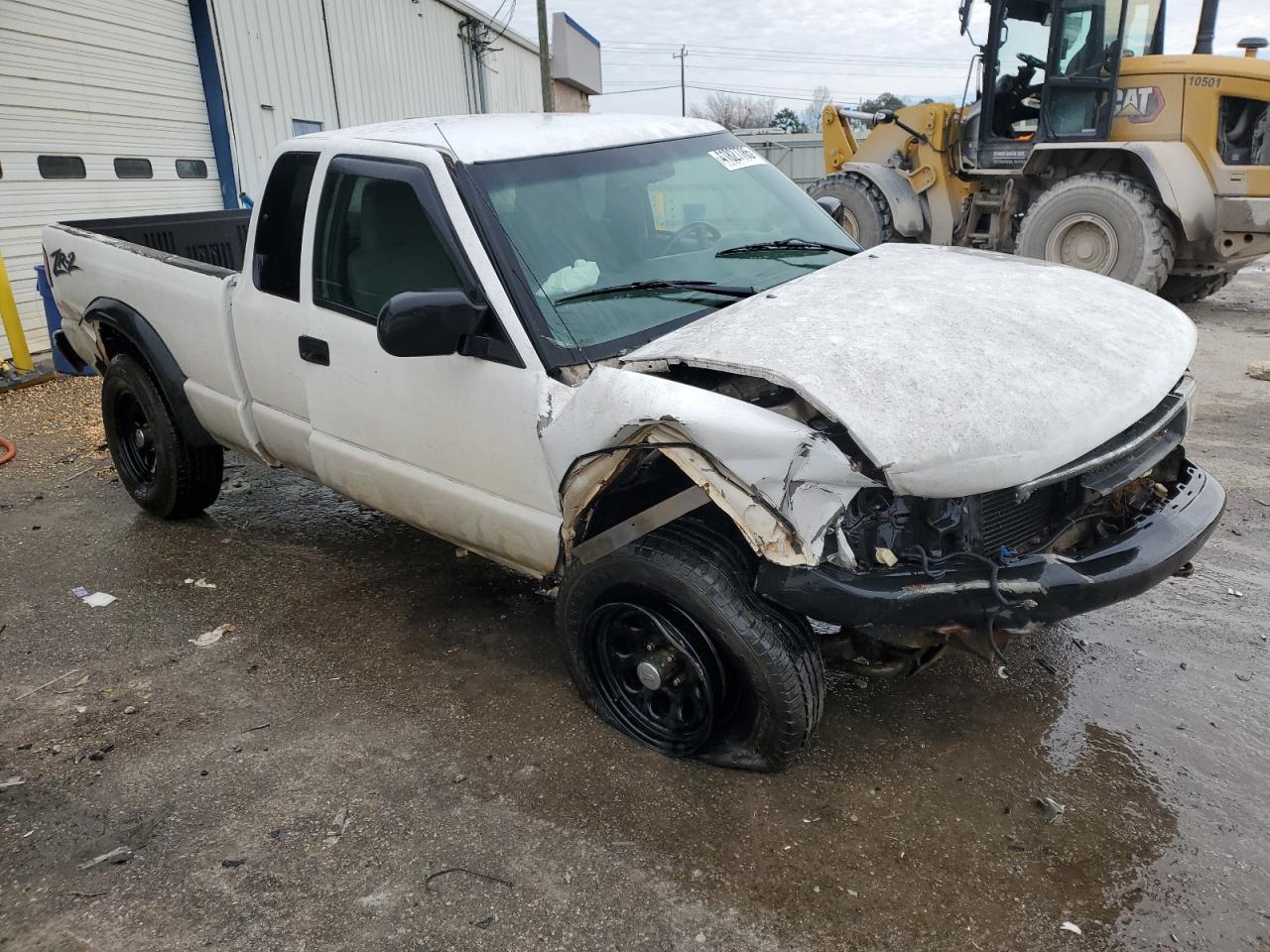 2002 Chevrolet S-10 Pickup - Image 4