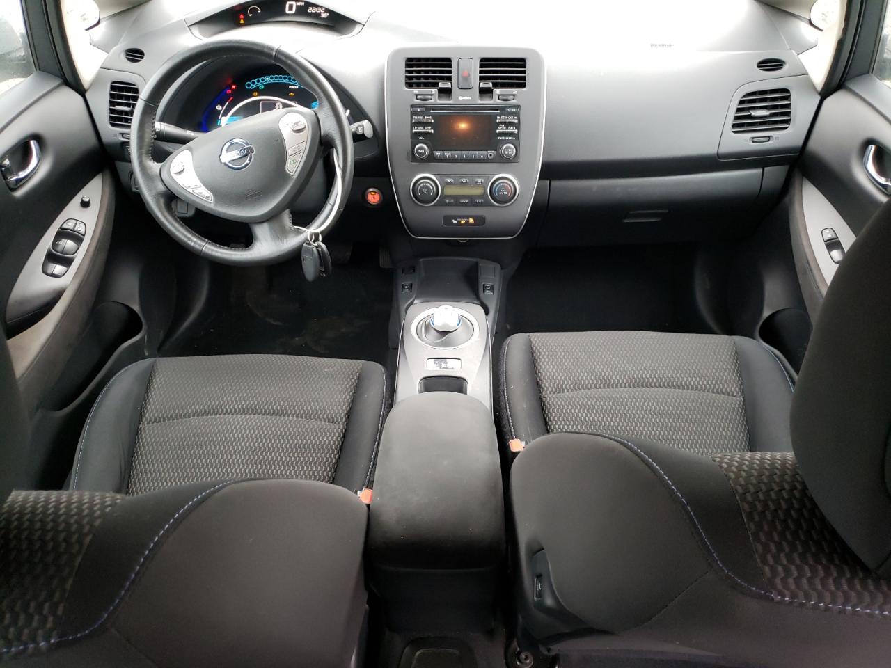 2015 Nissan Leaf - Image 8
