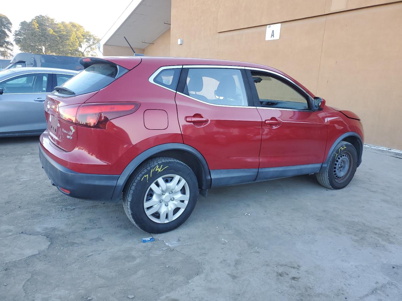 2018 Nissan Rogue - Image 3