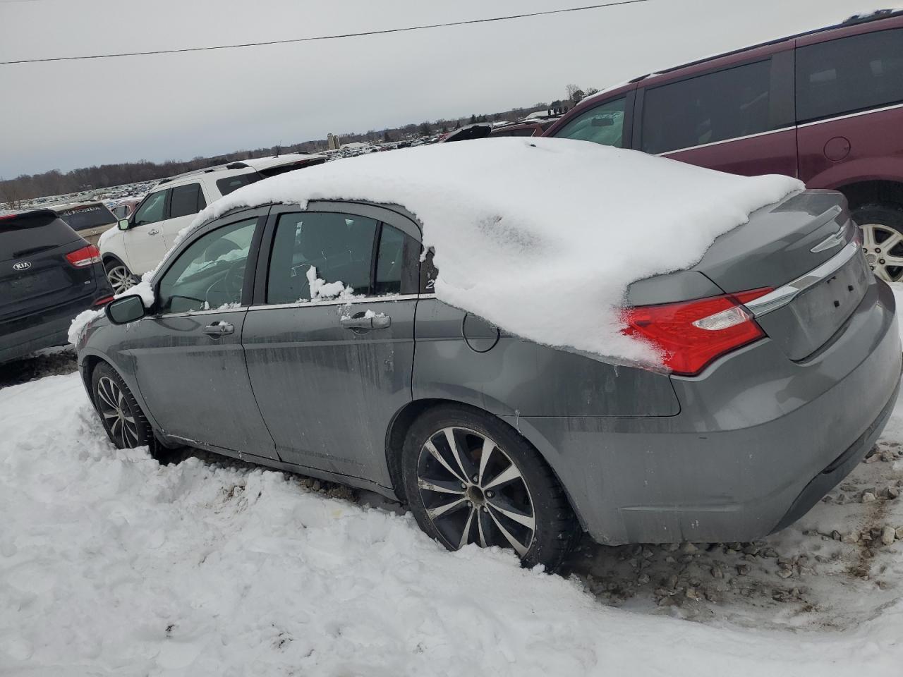 2012 Chrysler 200 - Image 2