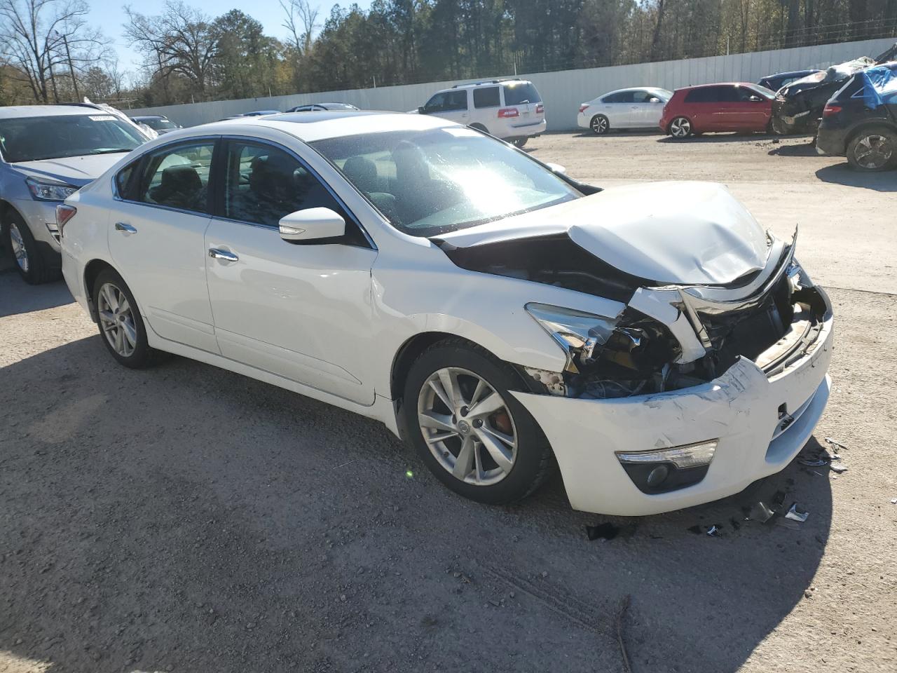 2015 Nissan Altima - Image 4