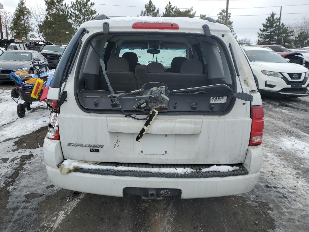 2004 Ford Explorer - Image 6
