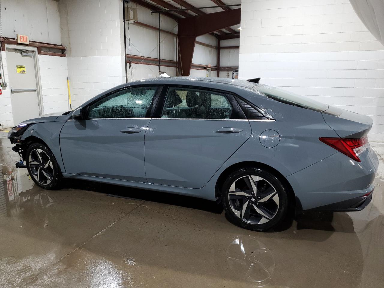2023 Hyundai Elantra - Image 2