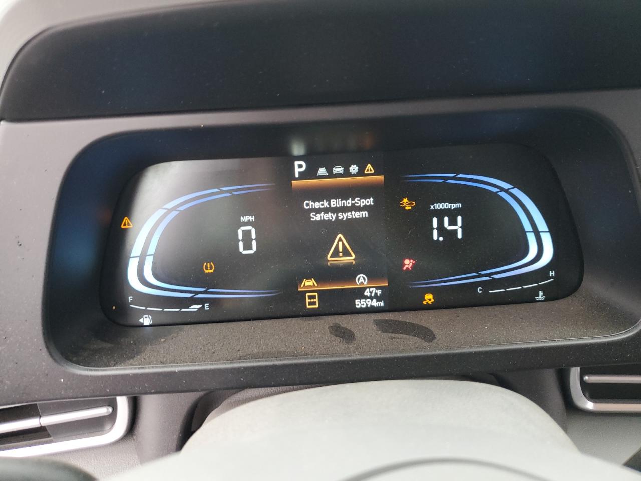 2024 Hyundai Elantra - Image 9