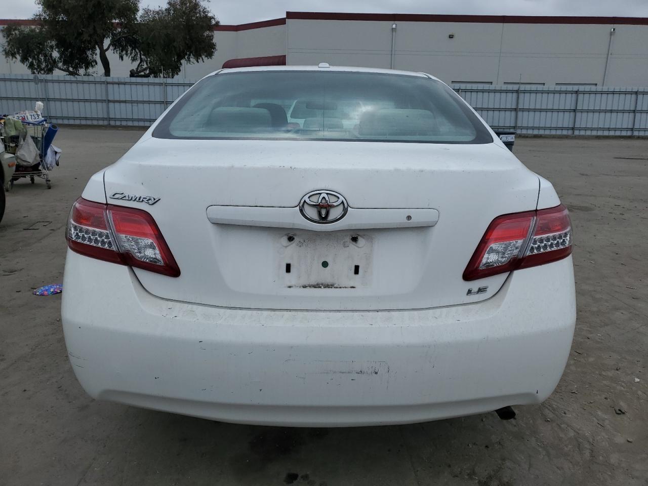 2011 Toyota Camry - Image 6