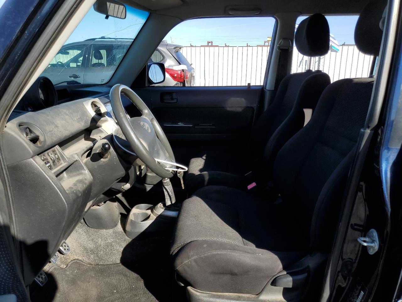 2005 Scion xB - Image 7