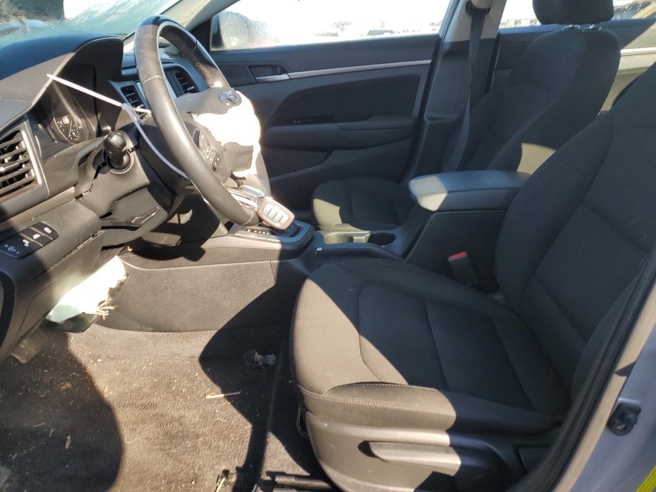 2020 Hyundai Elantra - Image 7