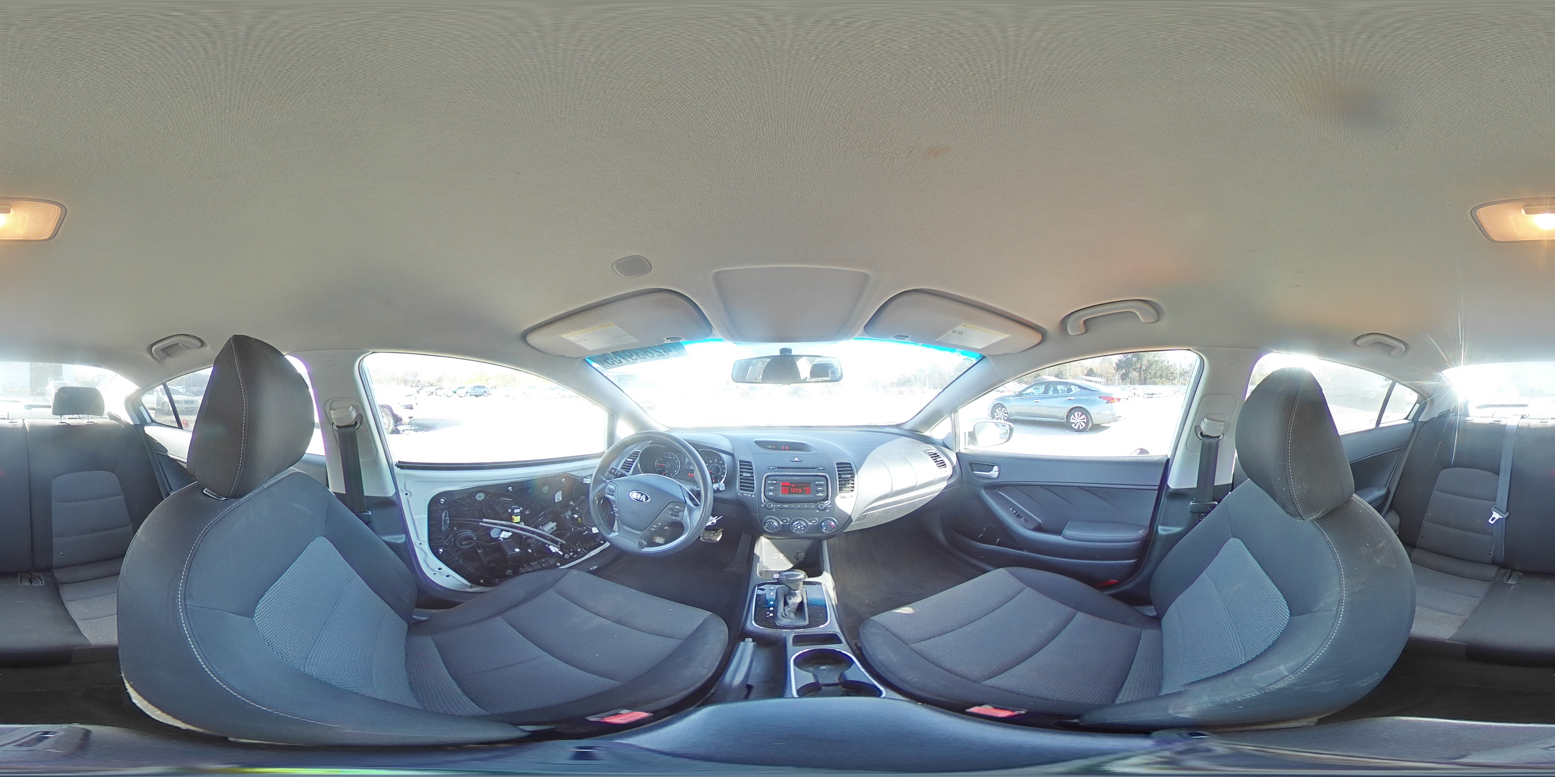 2017 Kia Forte - Image 15