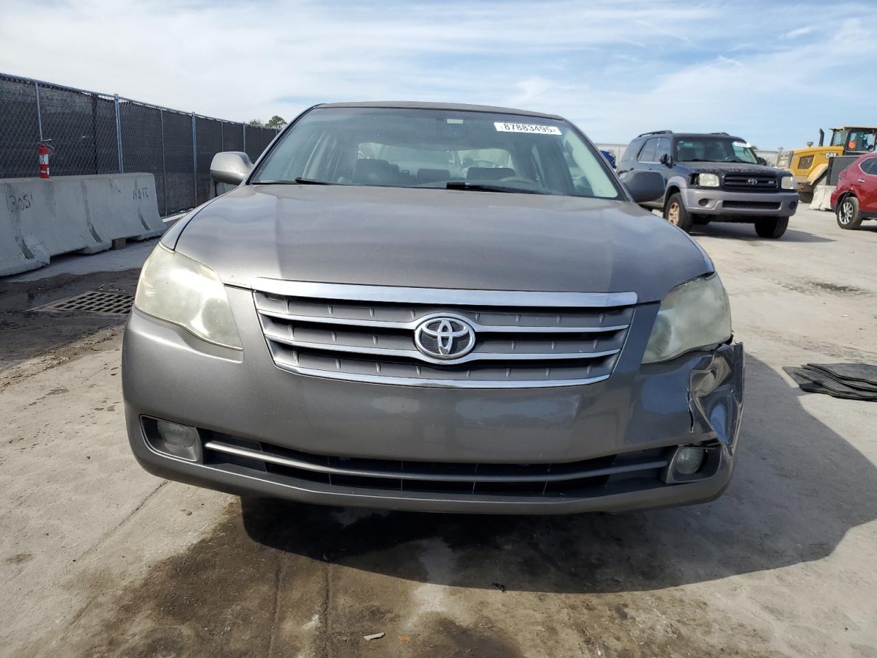 2006 Toyota Avalon - Image 5