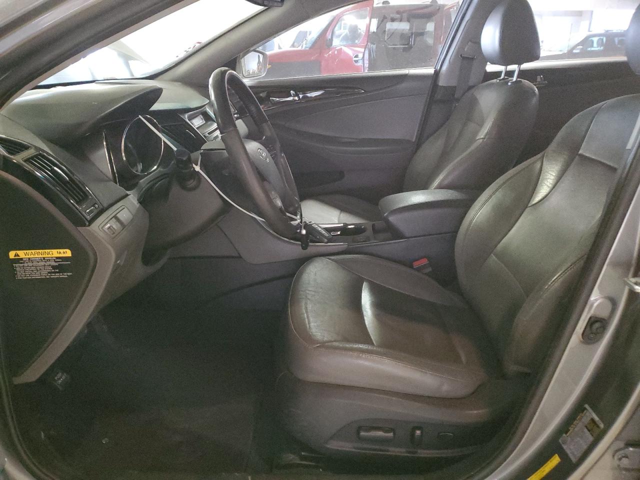 2012 Hyundai Sonata - Image 7