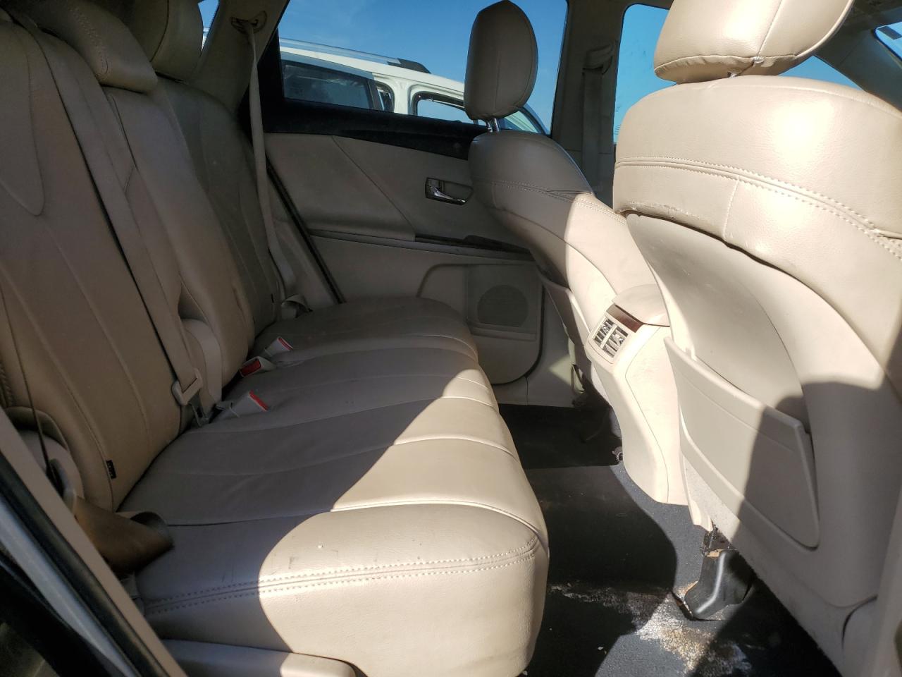 2014 Toyota Venza - Image 11