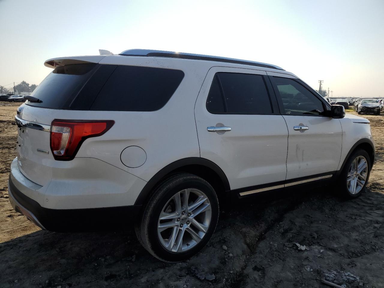 2017 Ford Explorer - Image 3