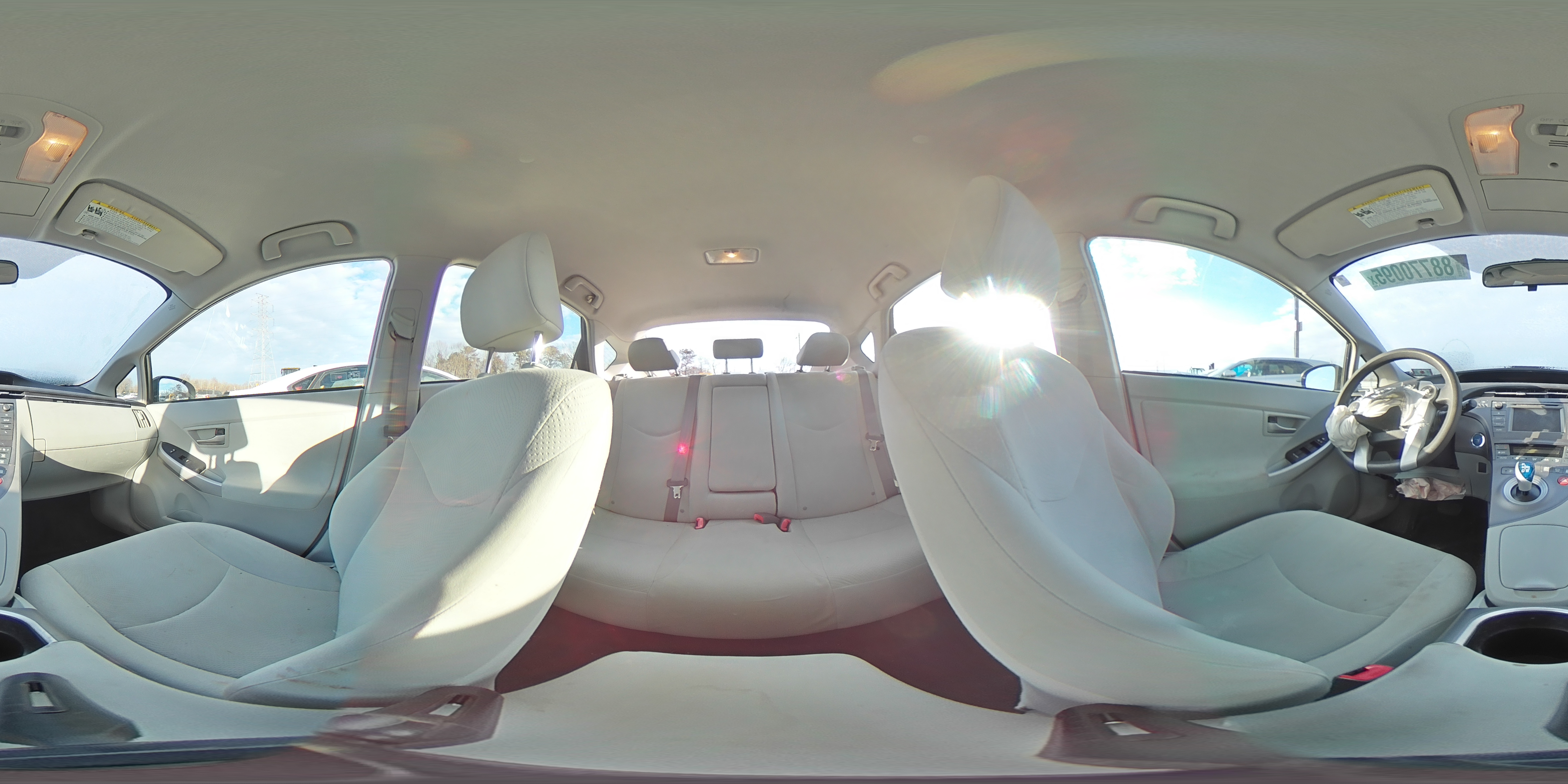 2012 Toyota Prius - Image 12