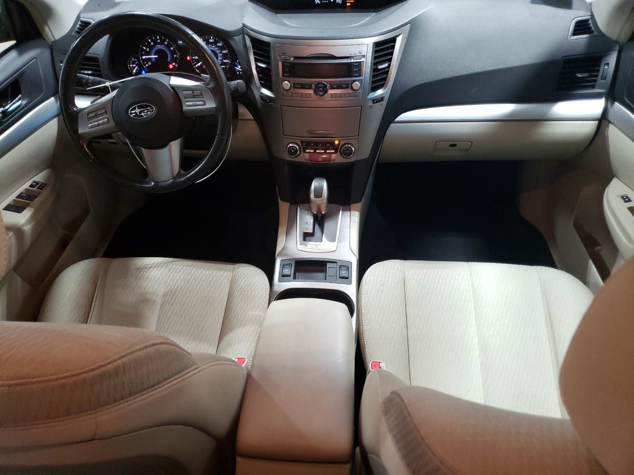 2010 Subaru Outback - Image 8