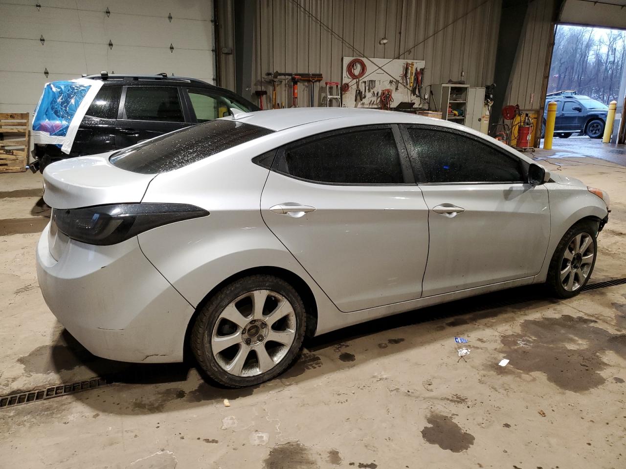 2012 Hyundai Elantra - Image 3