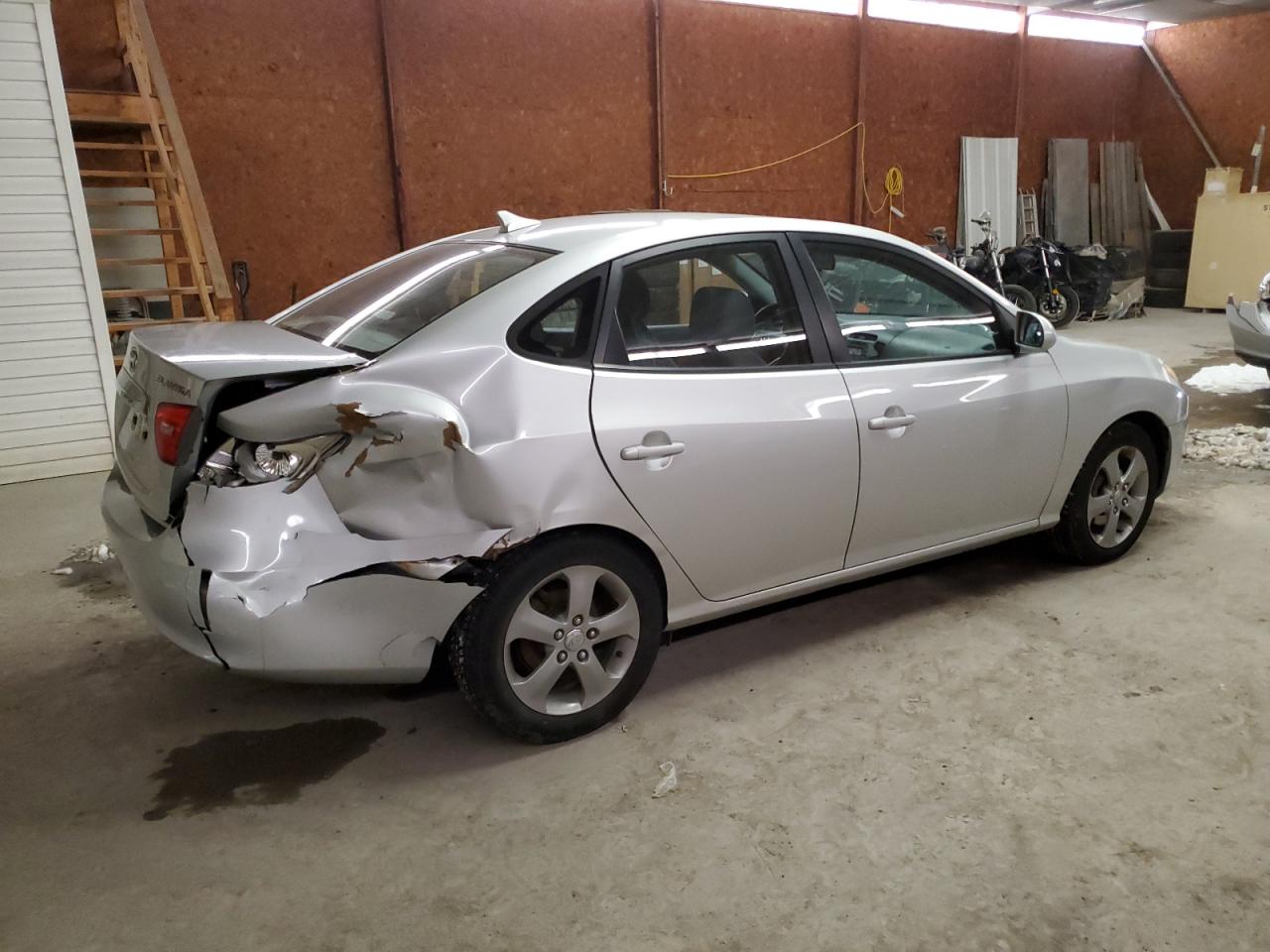 2010 Hyundai Elantra - Image 3
