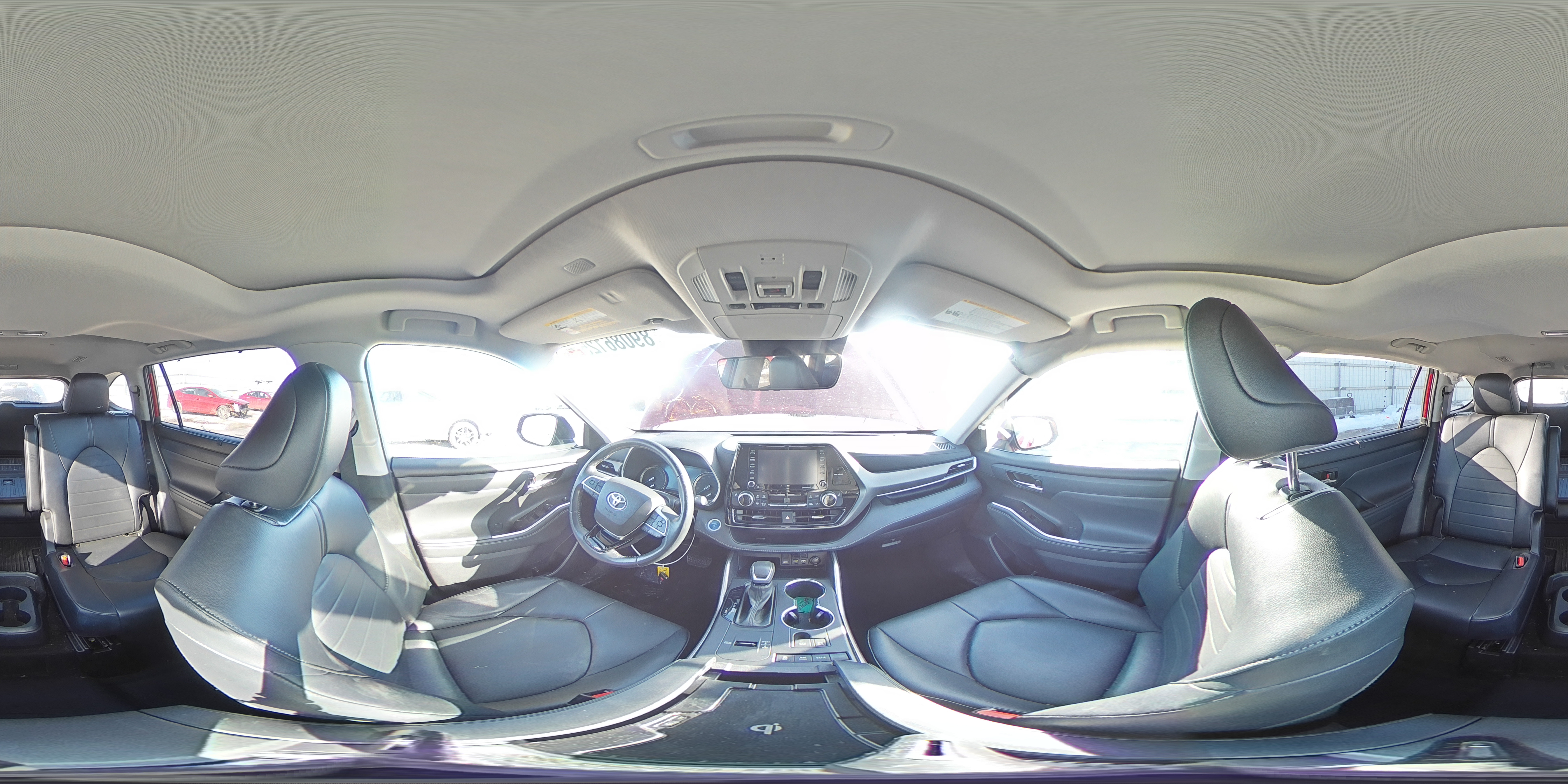 2021 Toyota Highlander - Image 14