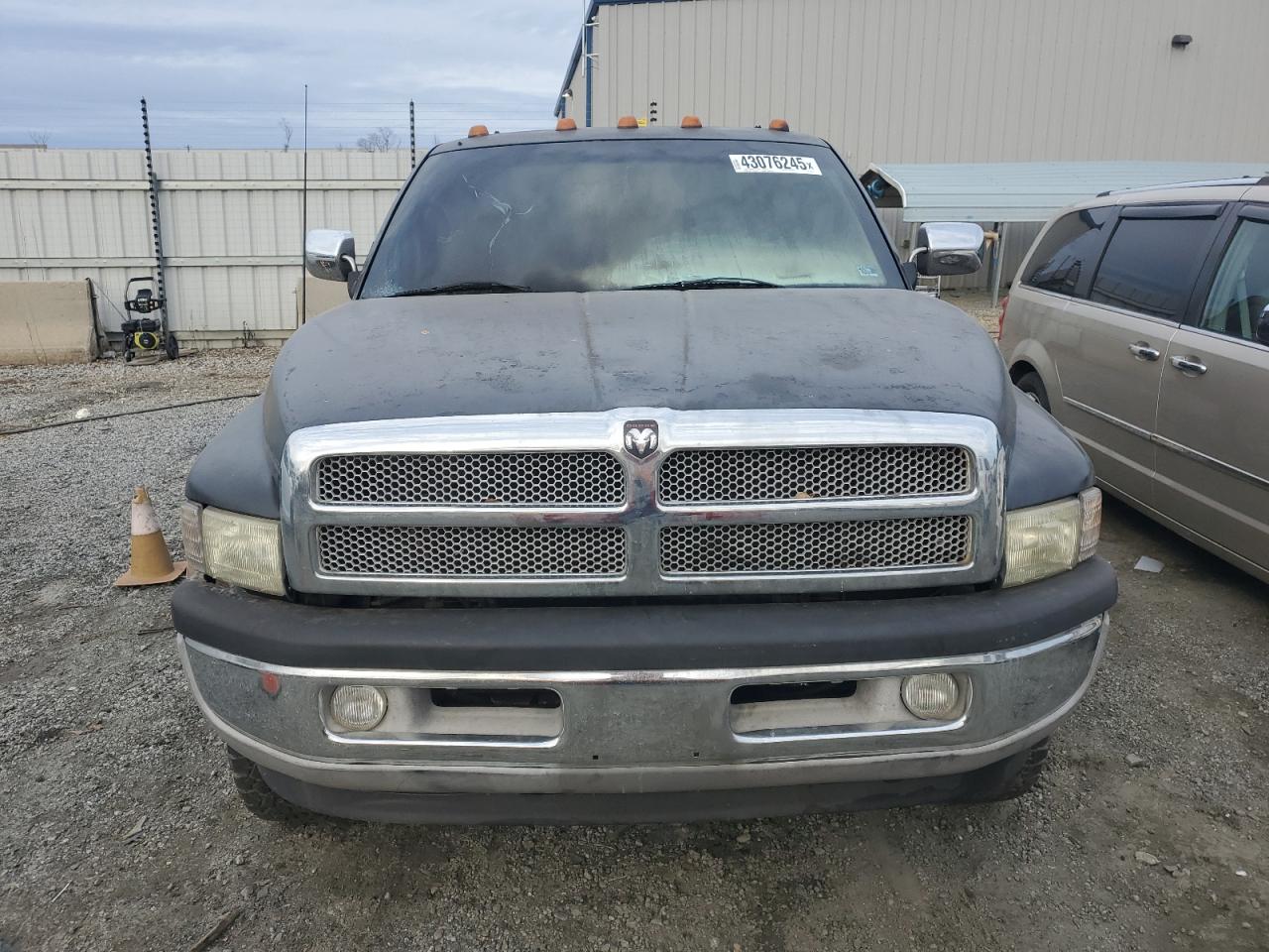 1994 Dodge RAM - Image 5