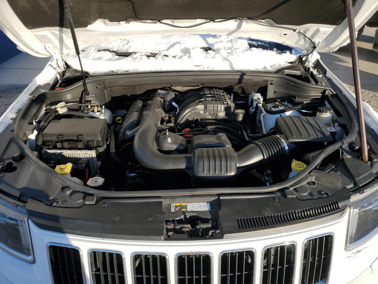 2014 Jeep Grand Cherokee - Image 12