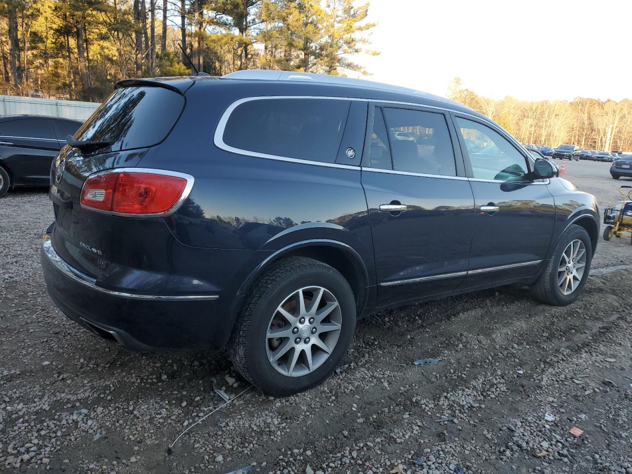 VIN 5GAKRBKD1FJ169619 2015 BUICK ENCLAVE no.3