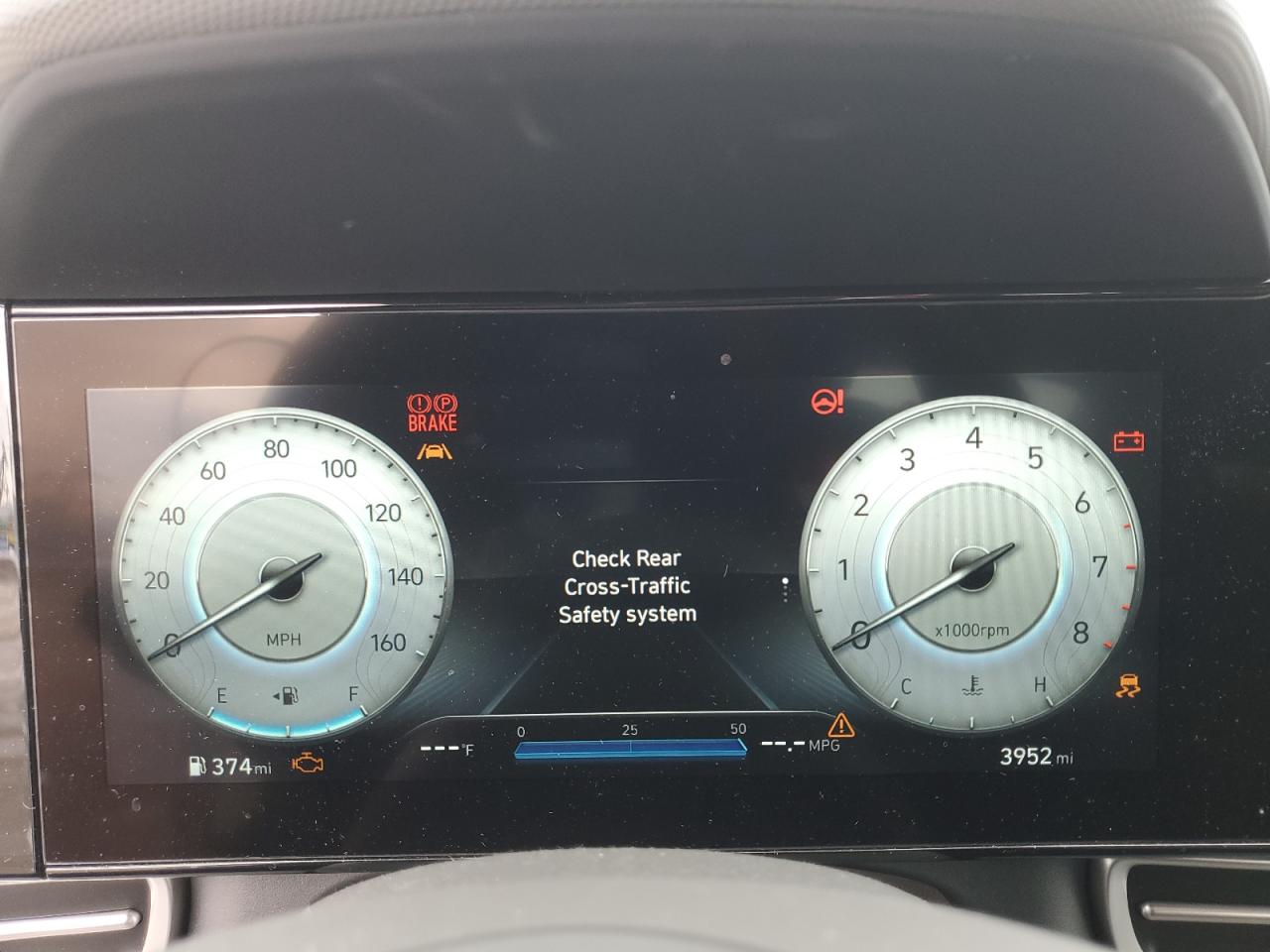 2023 Hyundai Elantra - Image 9