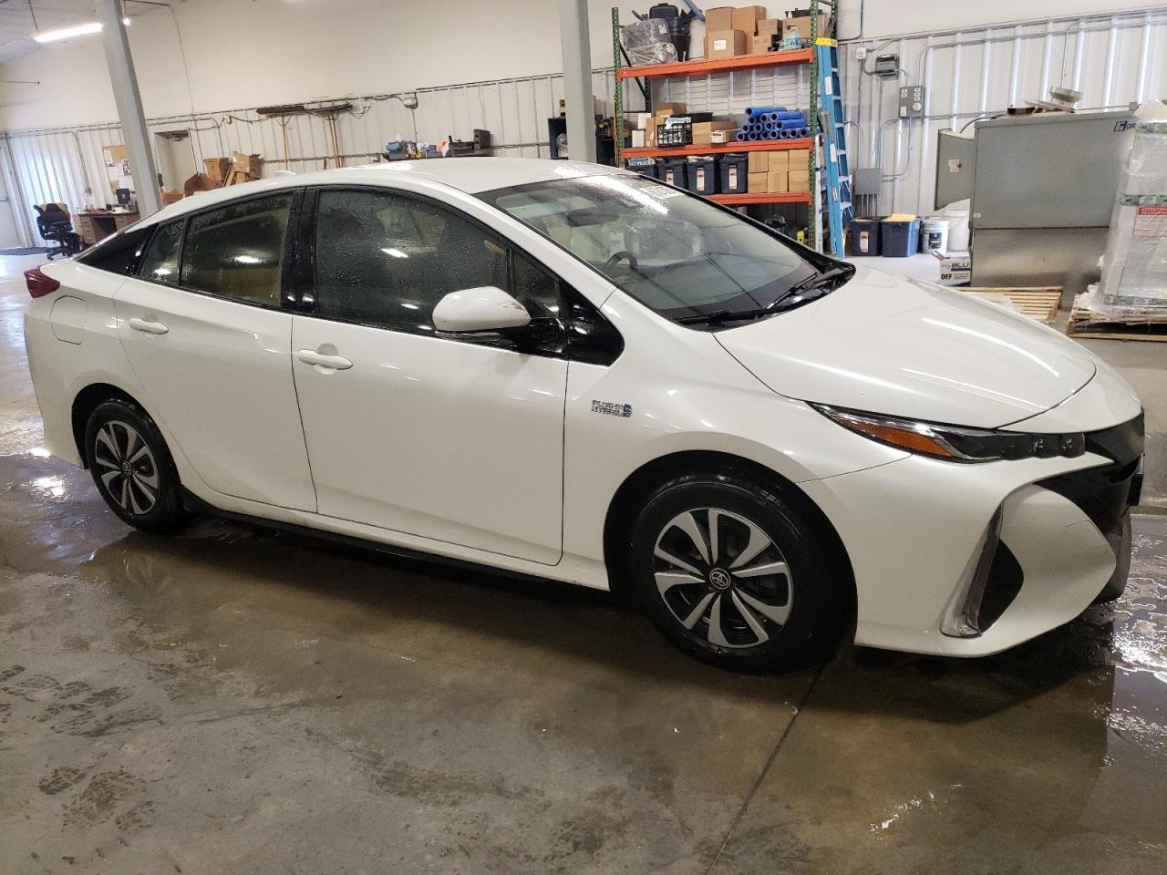 2018 Toyota Prius - Image 4