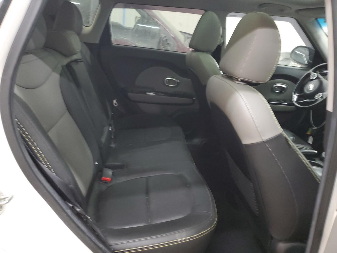 2016 Kia Soul - Image 11