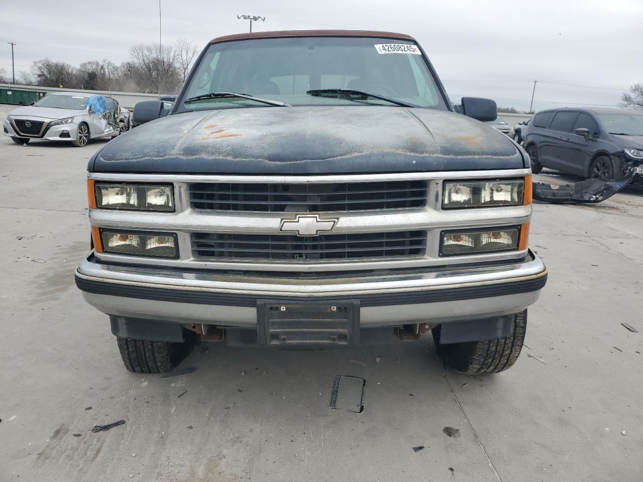 1999 Chevrolet Suburban - Image 5