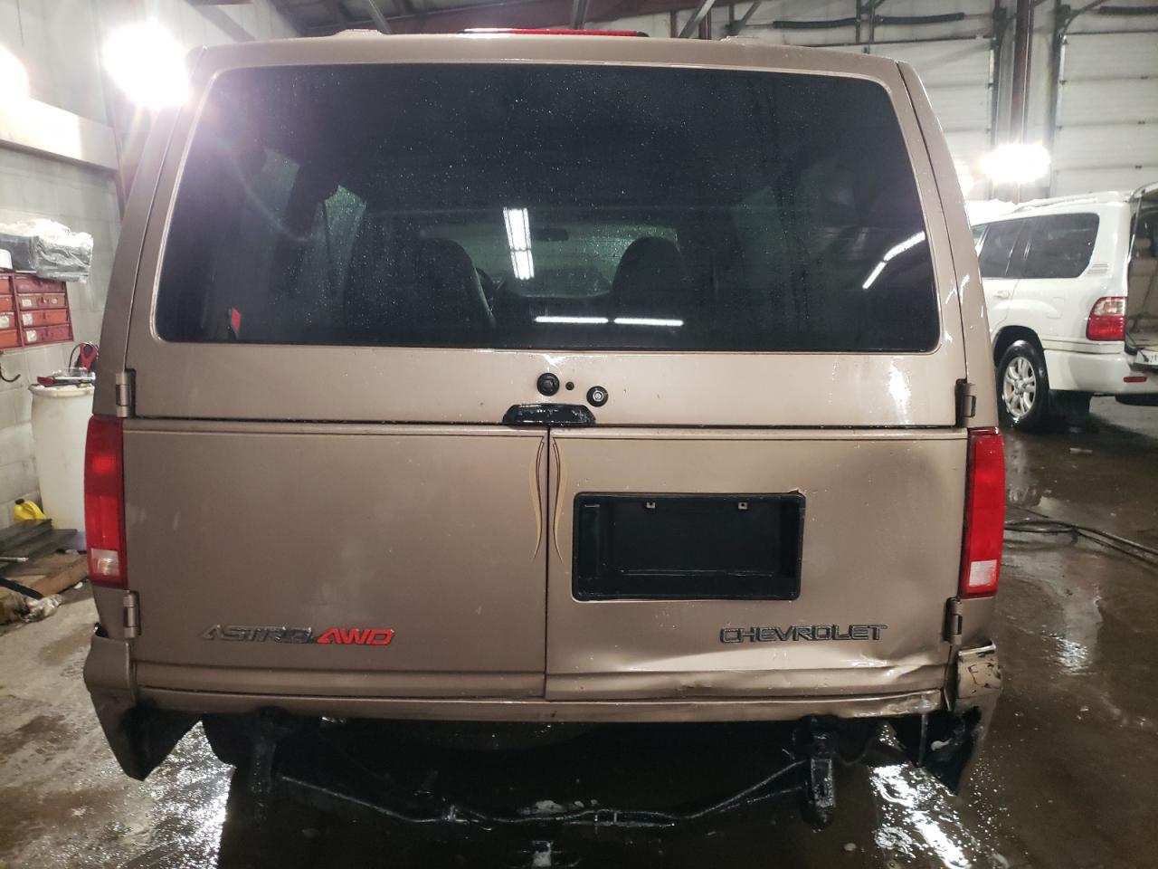 2003 Chevrolet Astro - Image 6