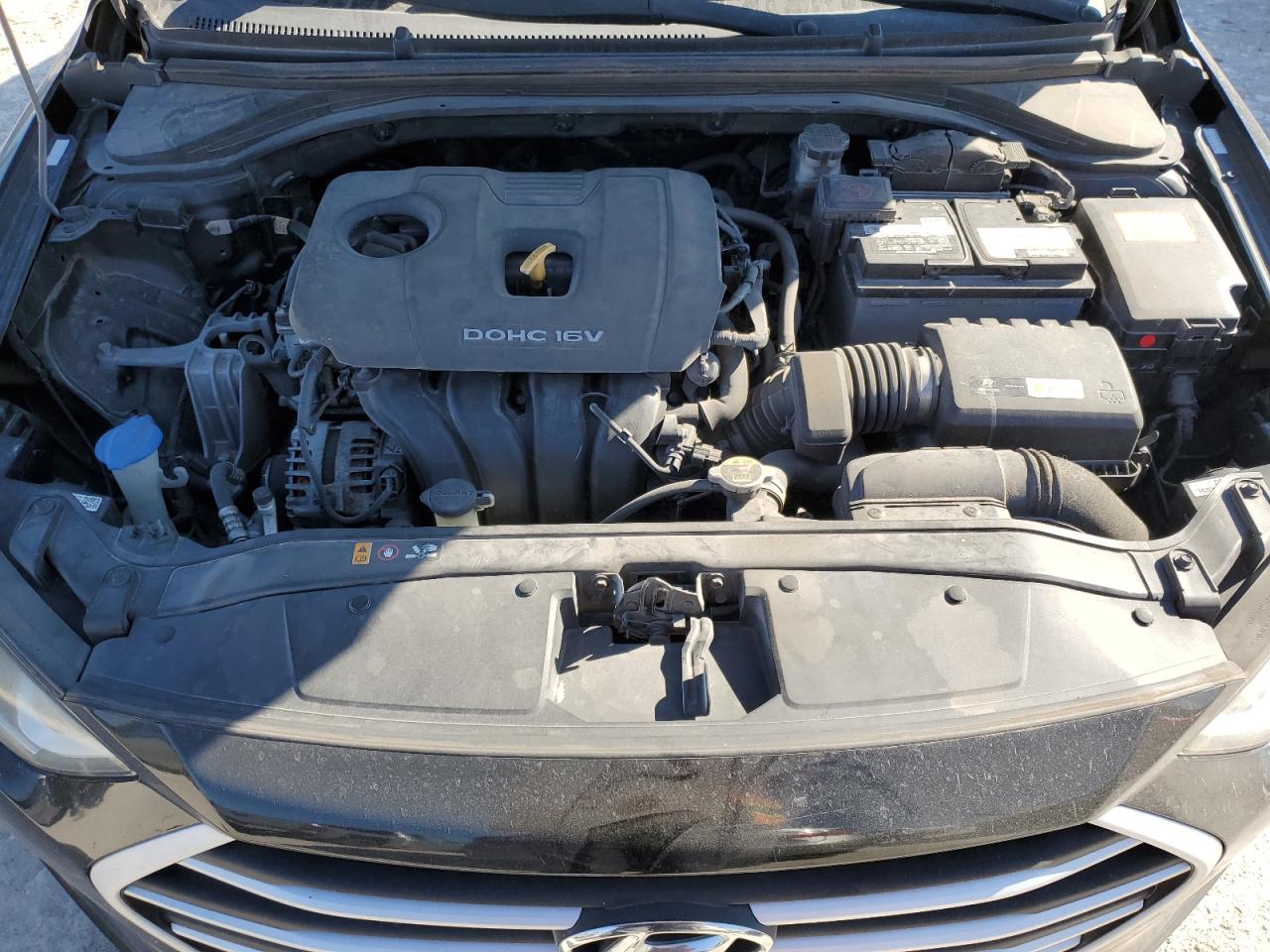 2017 Hyundai Elantra - Image 11